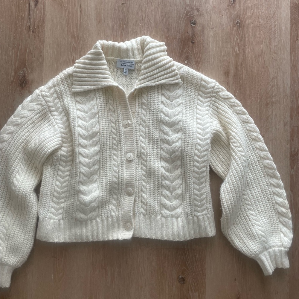 Wool white sweater